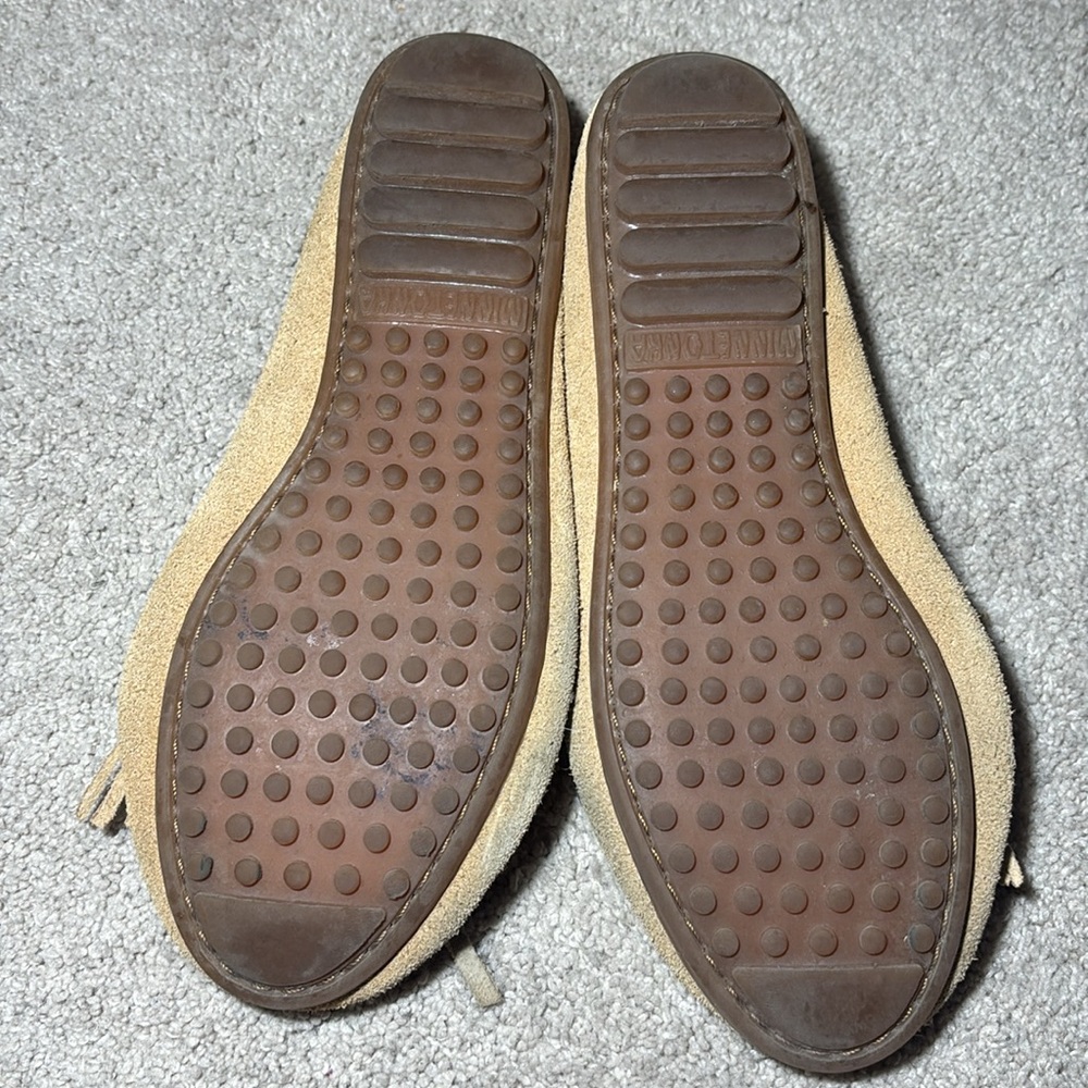 Minnetonka Tan Moccasins woman’s 7.5 kilty suede Fringe and Whipstitch slippers - Picture 4 of 8
